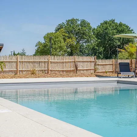 N°44, Golf Et Piscine Commune, 2 *