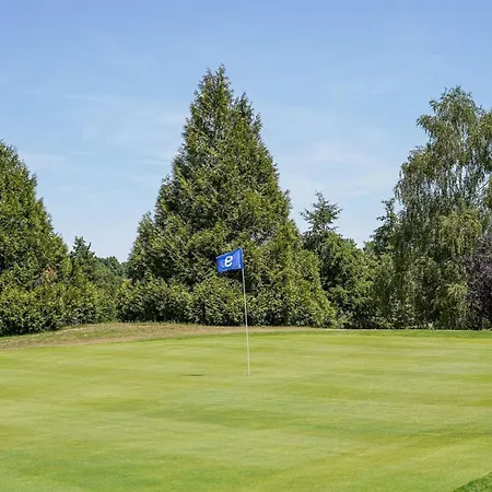 N°44, Golf Et Piscine Commune, 2
